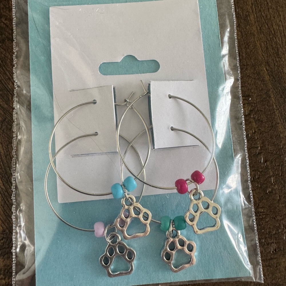 Beaded Paw Print Wine Glass Charms – Set of 4 - NWOT